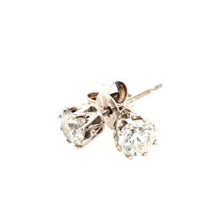 Pre Owned 18ct Diamond Studs ZU290